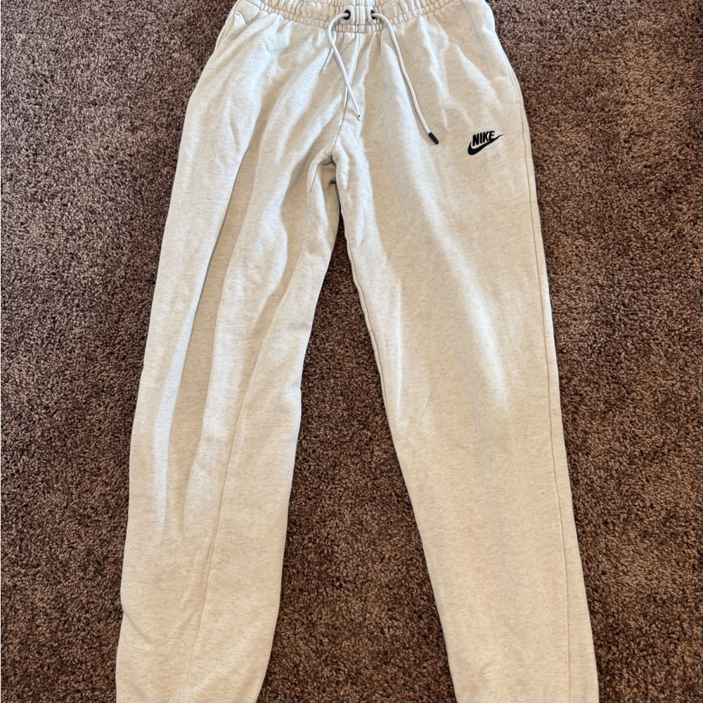 Nike Women's Gray Sweatpants